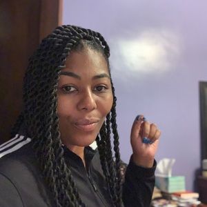 Meet your Posher, Nicole